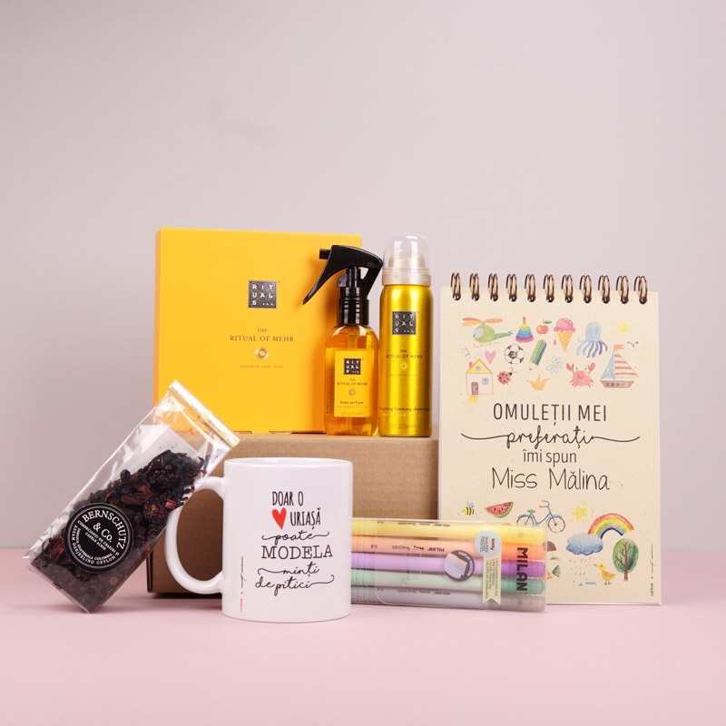 Pachet cadou pentru educatoare cu notebook personalizat - Giant Heart - prezentare produse